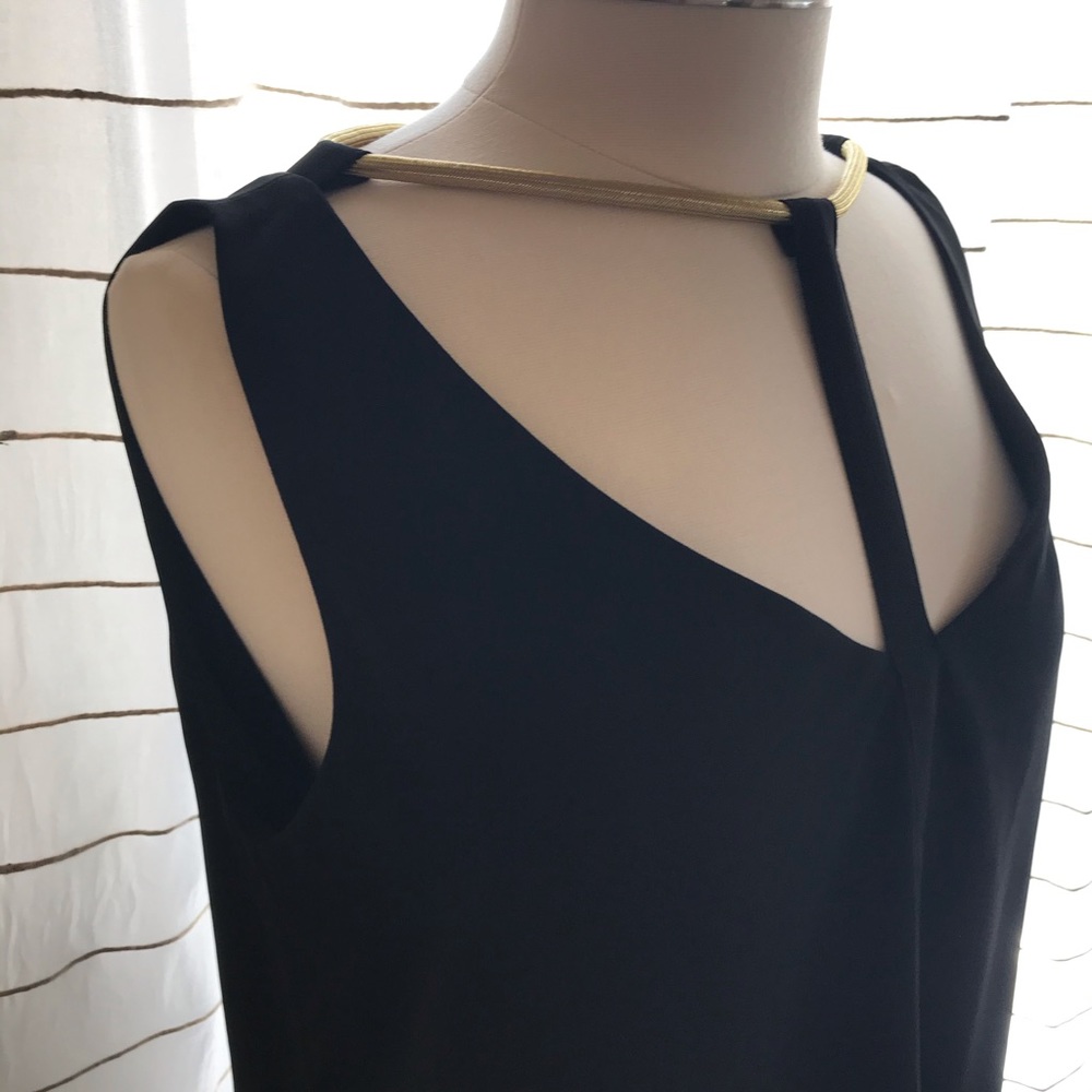 BCBGMaxAzria Large Sleeveless Black Top